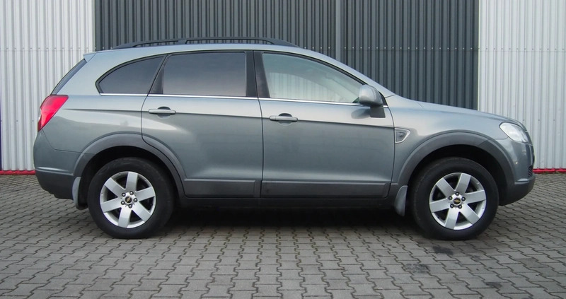 Chevrolet Captiva cena 31800 przebieg: 217000, rok produkcji 2011 z Pajęczno małe 781